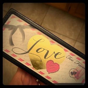 Too Faced Love Palette